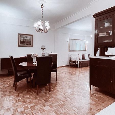 Vintage 2-Bedroom Apt In The Heart Of The City Athènes Extérieur photo