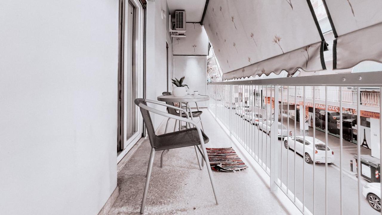 Vintage 2-Bedroom Apt In The Heart Of The City Athènes Extérieur photo