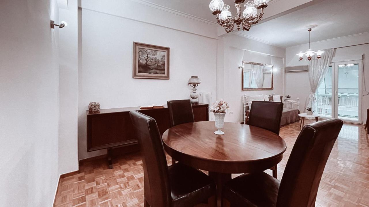 Vintage 2-Bedroom Apt In The Heart Of The City Athènes Extérieur photo