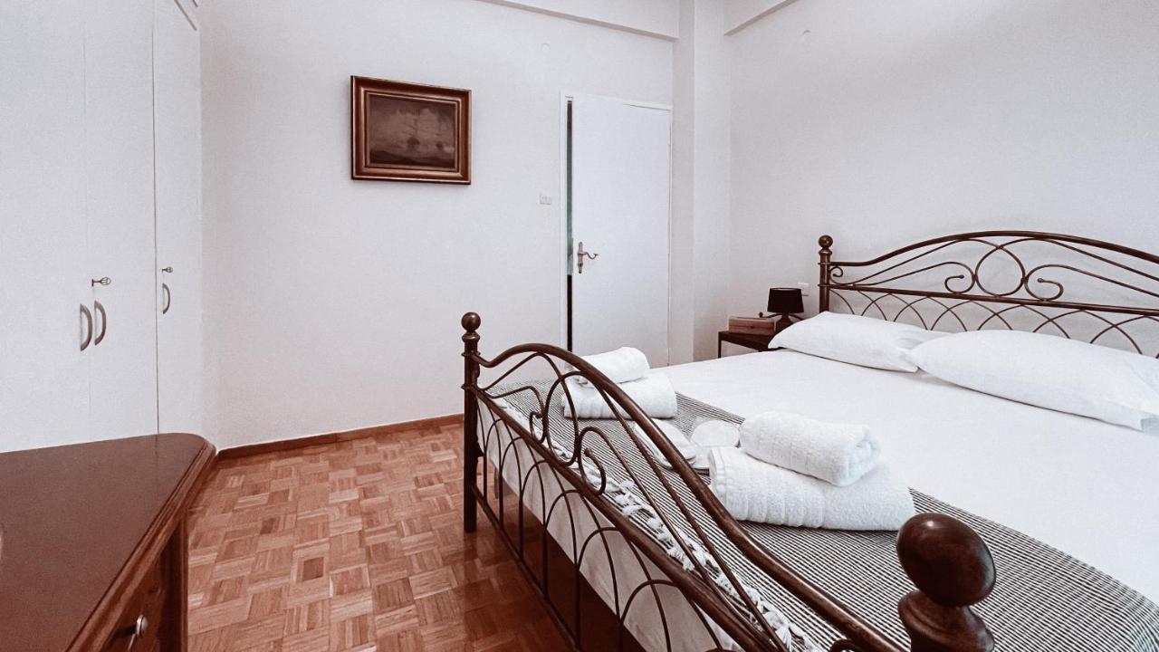 Vintage 2-Bedroom Apt In The Heart Of The City Athènes Extérieur photo
