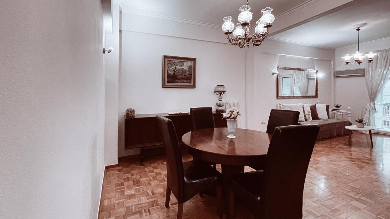 Vintage 2-Bedroom Apt In The Heart Of The City Athènes Extérieur photo